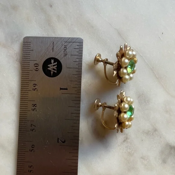 Vintage 1960s sunburst screw back earrings - Picture 2 of 3